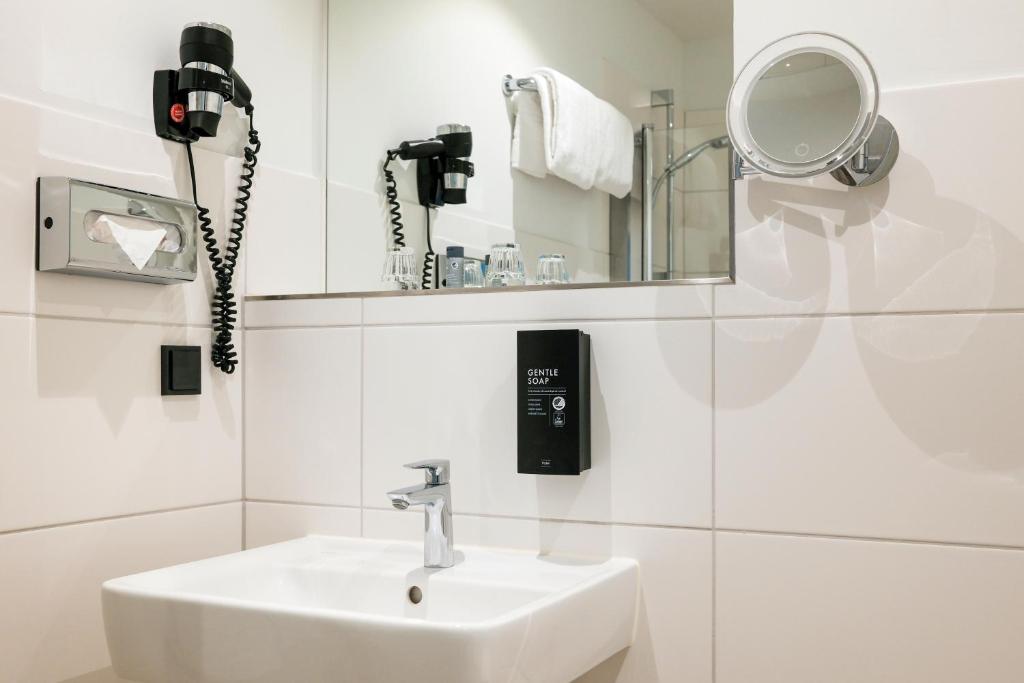 Hotel am Borsigturm - Resim 38