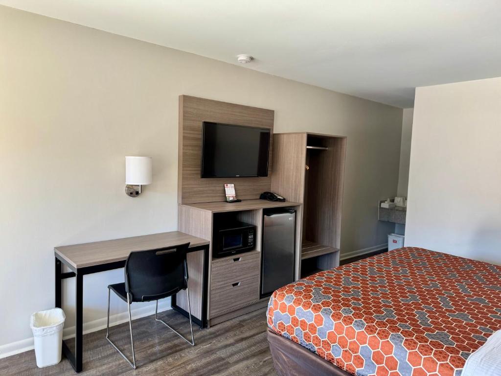 Econo Lodge Charlottesville North - University Area photo