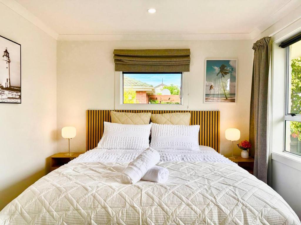 6 Guests Family Home 7 Minutes to Airport - Resim 17