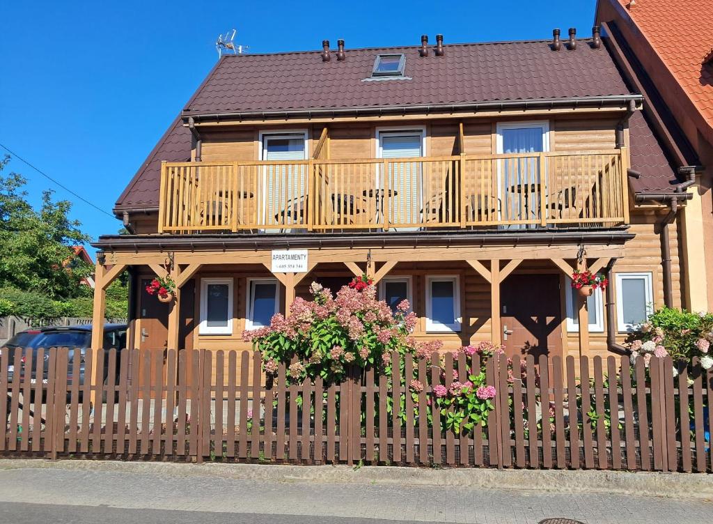 Το κτήριο όπου στεγάζεται  το διαμέρισμα