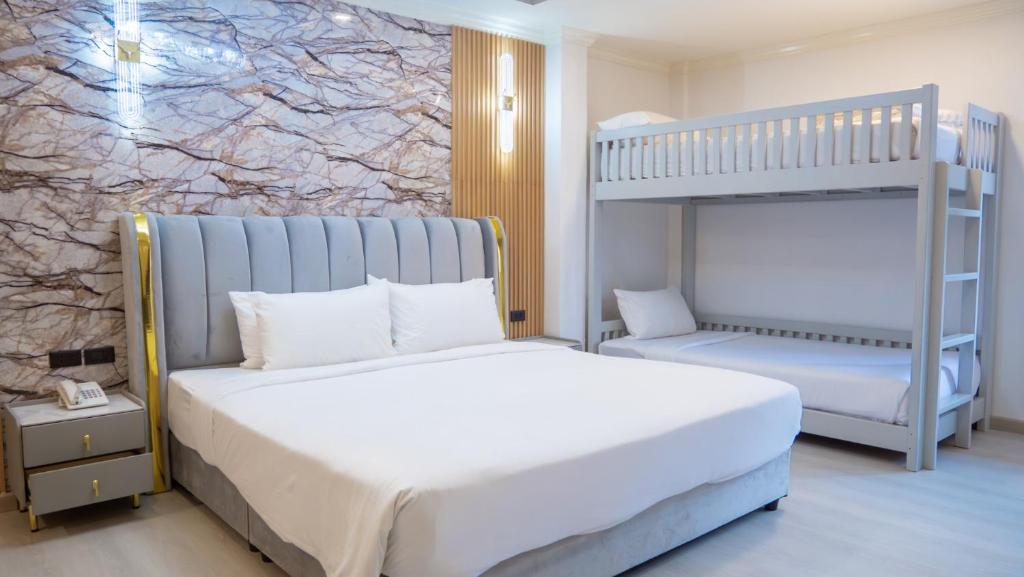 Baumanburi Hotel Patong - Resim 4