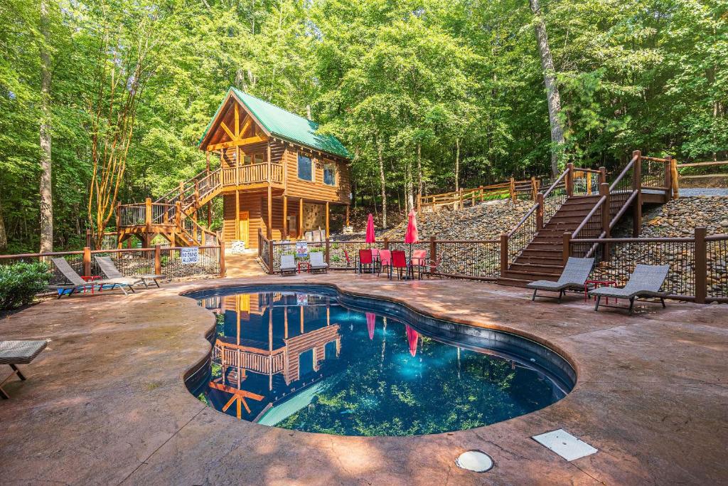 View of the Smokies Lodge by American Patriot Getaways, Glade (precios