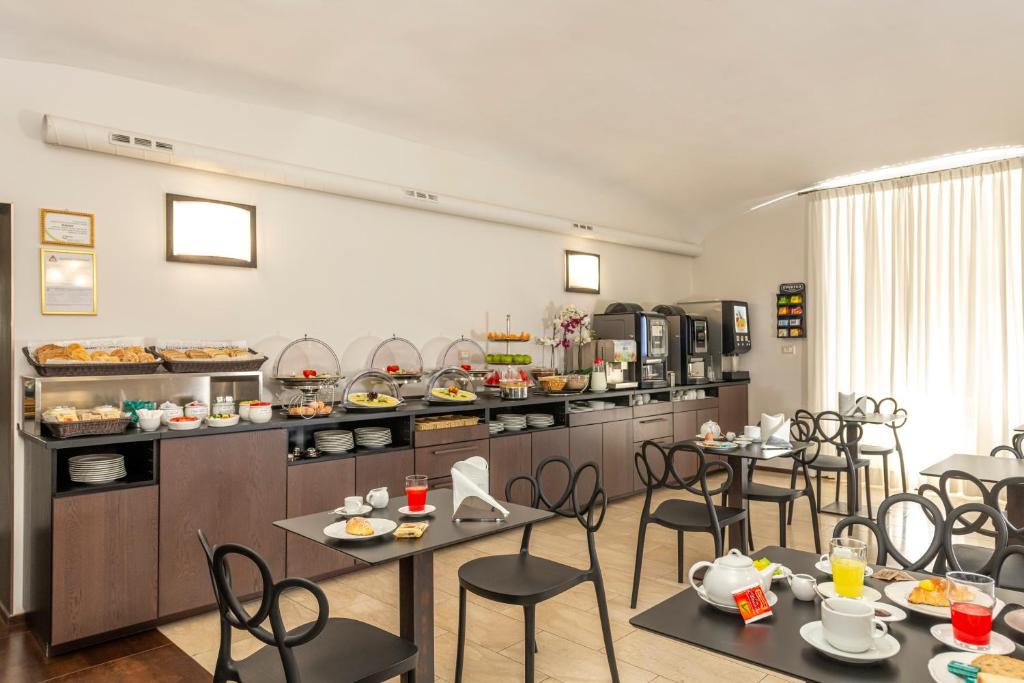 Hotel Des Artistes Roma - Resim 38