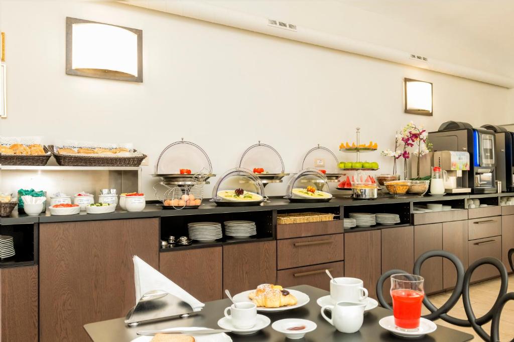 Hotel Des Artistes Roma - Resim 40