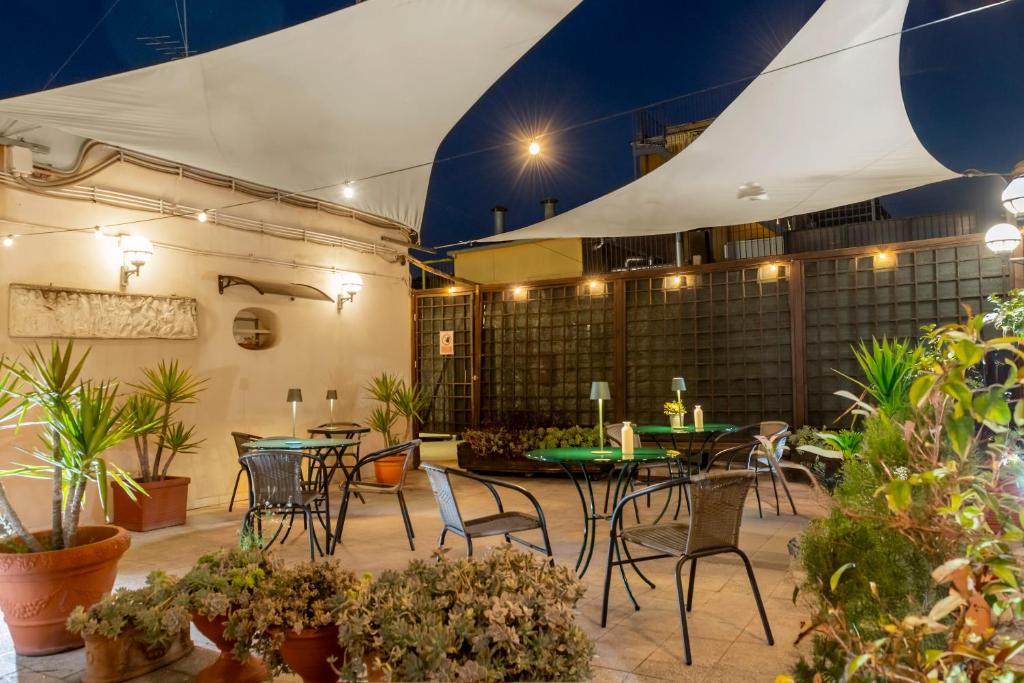 Hotel Des Artistes Roma - Resim 42