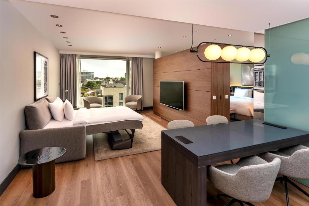 Radisson Blu Media Harbour Hotel, Düsseldorf - Resim 41