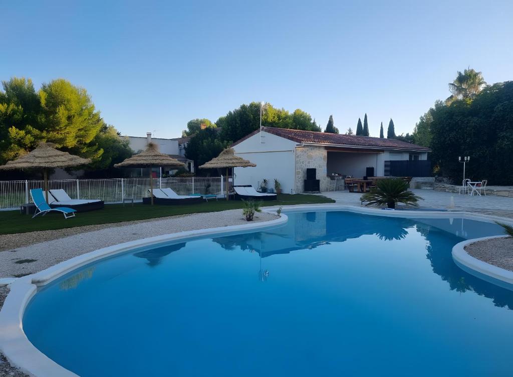 Swimmingpoolen hos eller tæt på Gîte L'écluse - La Noria