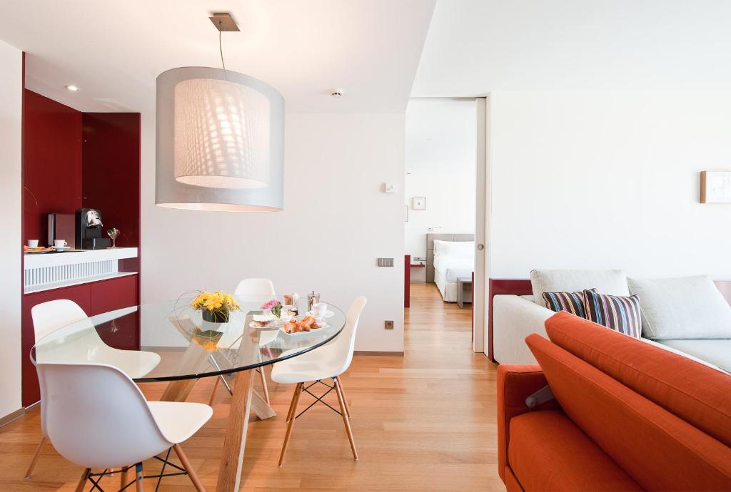 Hotel Reina Petronila - Resim 20