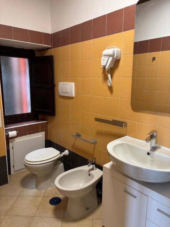Tillesia - Double Room With Private Bathroom