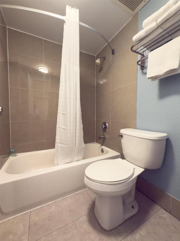 SureStay by Best Western Jacksonville Airport photo
