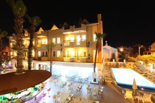 Bazén v ubytování Fidan Apart Hotel nebo v jeho okolí