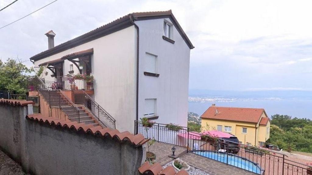 Family-friendly apartments with swimming pool Lovran - Opatija - 24675