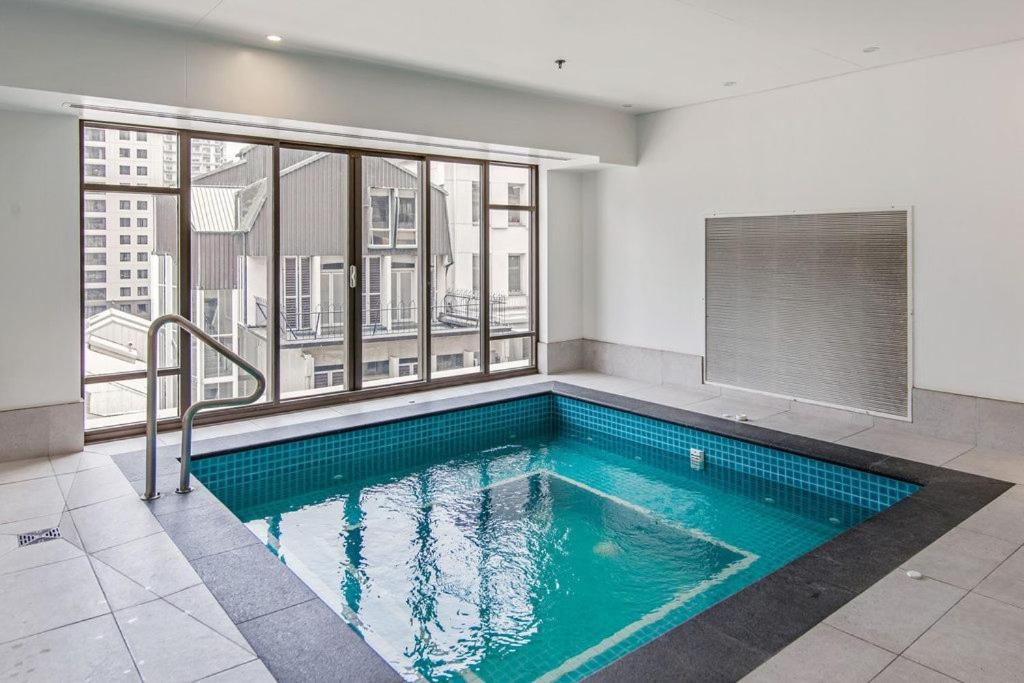 Art-deco glam - best part of CBD - Resim 39