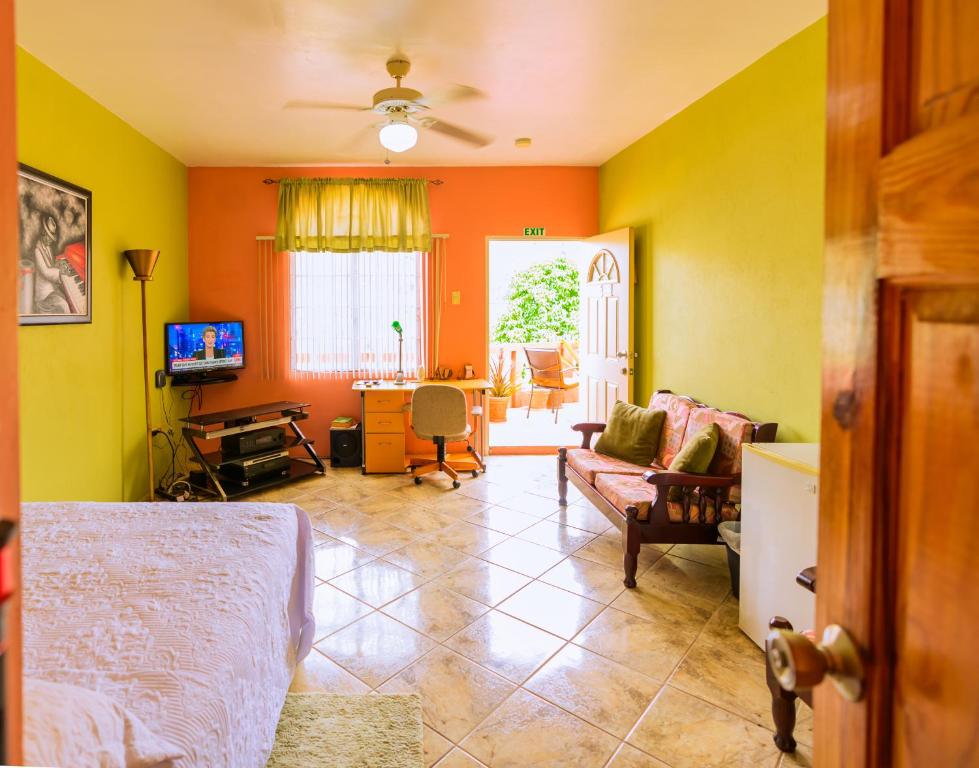 Carolyn's View Guesthouse - Habitación Doble Con Vistas A La Montaña