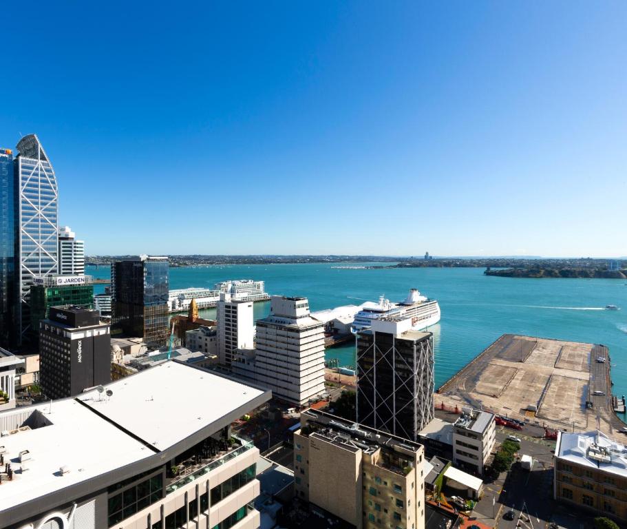 Auckland Harbour Suites - Resim 28