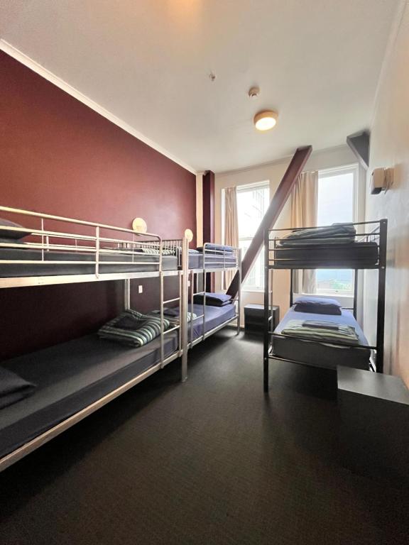 
Bed in 6-Bed Mixed Dormitory Room
