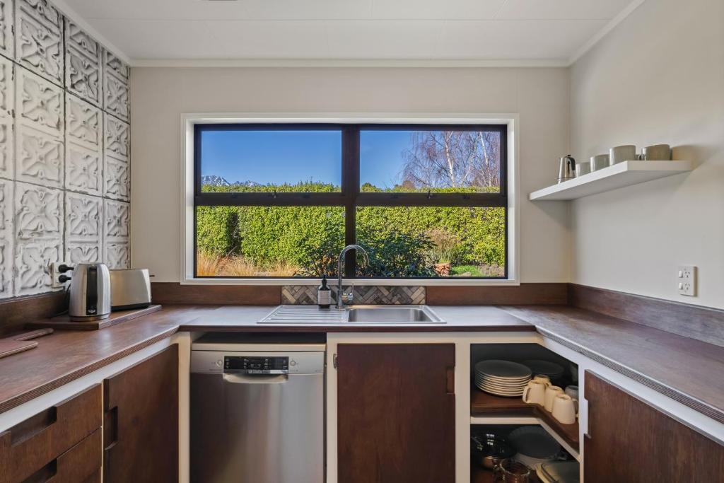 Sunset Lakehouse - Resim 13