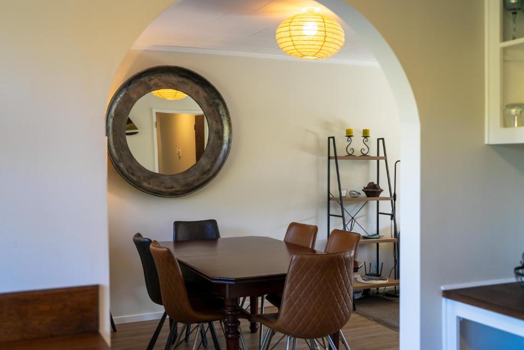 Sunset Lakehouse - Resim 19