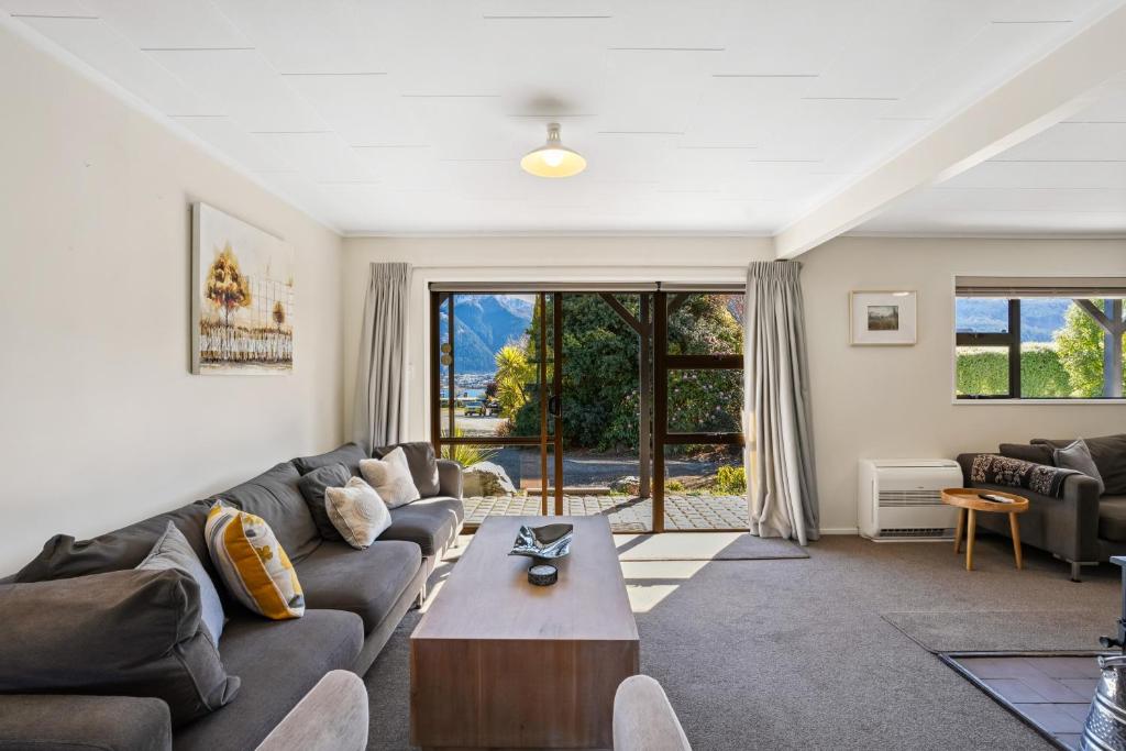 Sunset Lakehouse - Resim 11