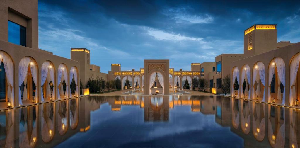 Bazén v ubytování Wanda Ganman Dunhuang nebo v jeho okolí