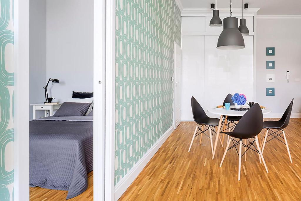 MINT Luxury Apartments at the Main Square - 16