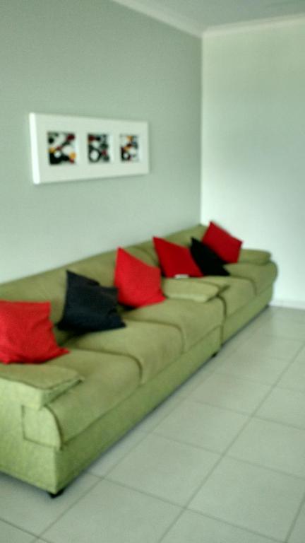  Indaia Apartamento de Frente ao Mar