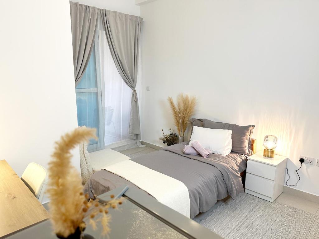 Photo inspiration: Gallery Detail: Cozy Designer City Centre Studio 1 Lady Only Dubai Harga