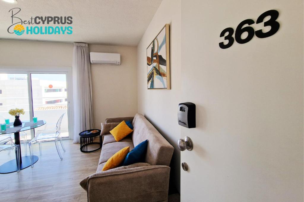 Posezení v ubytování Kitieos Central Apartment With Sea View