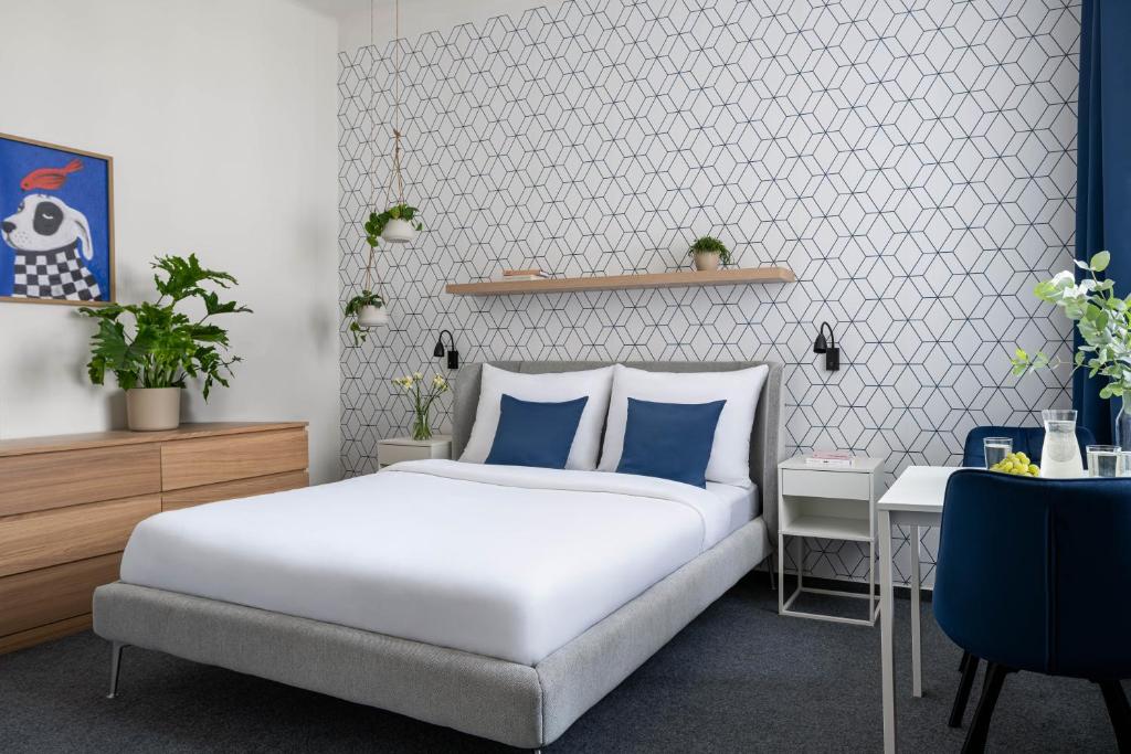 Riverside Hotel by goodnite cz - Resim 30