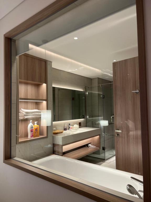 Η κουζίνα ή μικρή κουζίνα στο À La Carte Ha Long Studio Apartment- Sea View Room