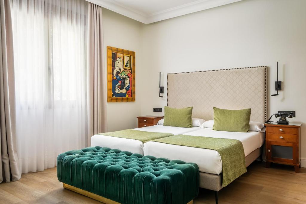 Postel nebo postele na pokoji v ubytování BYPILLOW California