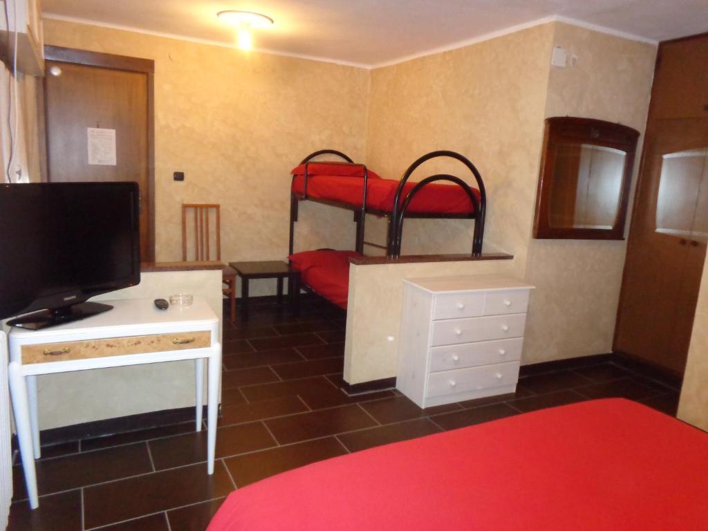 Postel nebo postele na pokoji v ubytování Hotel Edelweiss