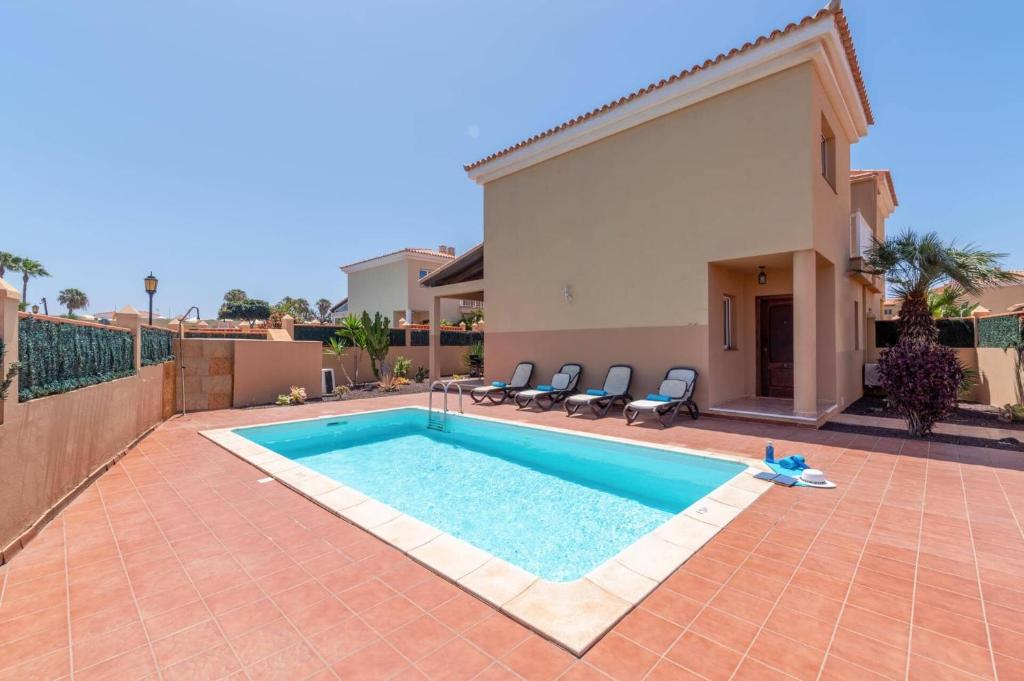 Villa Ana by Villa Plus