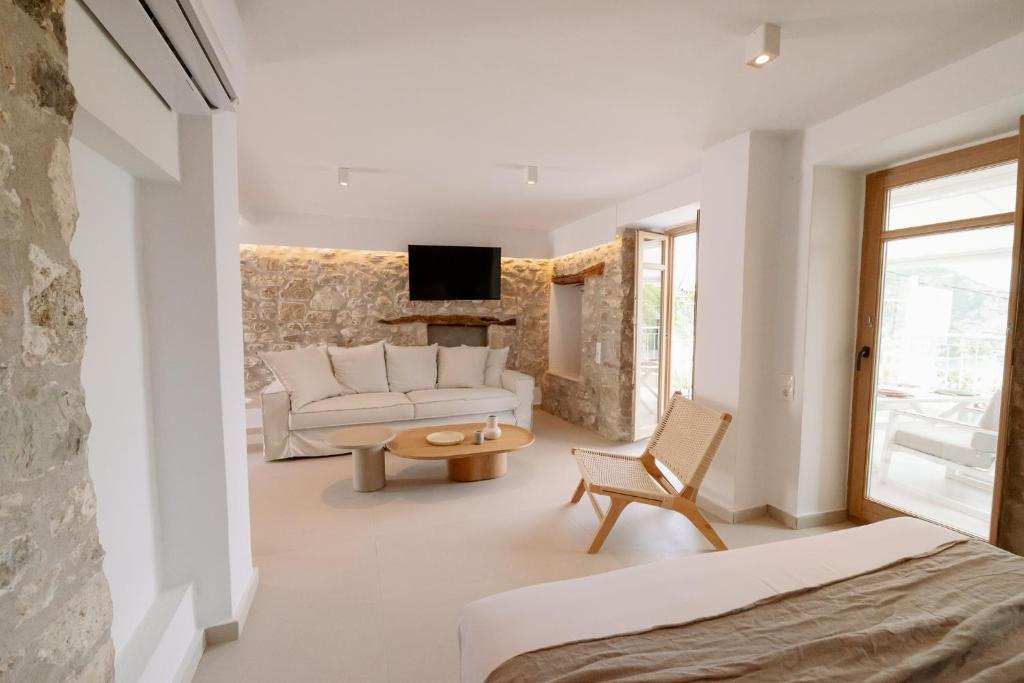 Oceanis Suites Living Parga