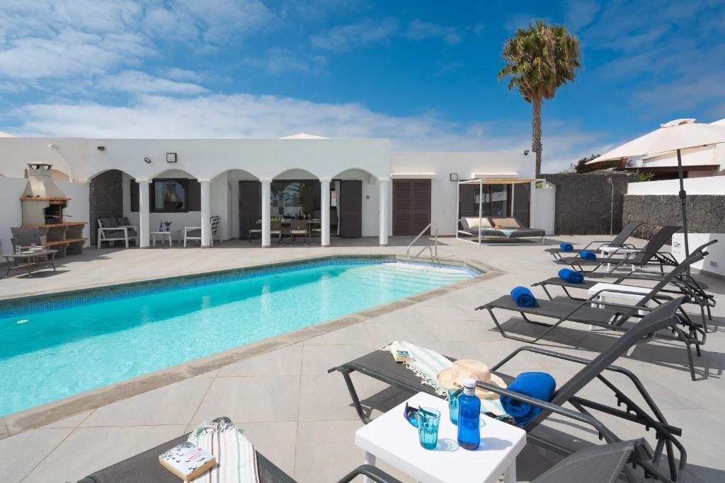 Casa Reina by Optima Villas