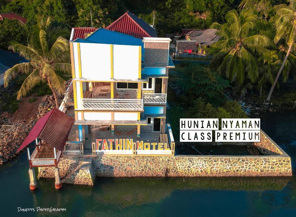 Fathin Hotel Bawean Syariah - Chambre Familiale De Luxe