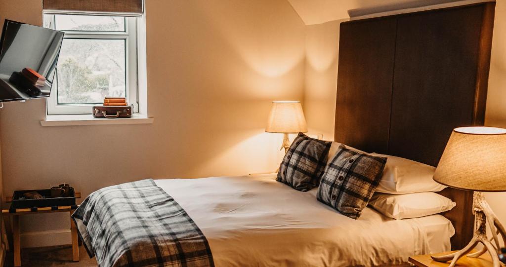 Broadford Hotel - 