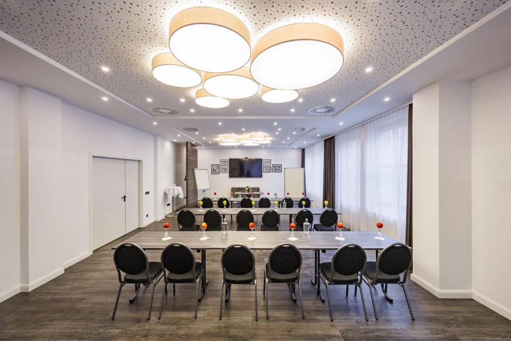 Airporthotel Berlin-Adlershof - Resim 42