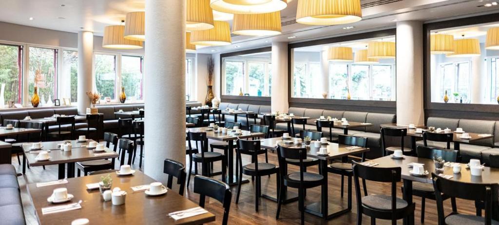 Bristol Hotel - Frankfurt City - Central Station - Messe - Resim 8