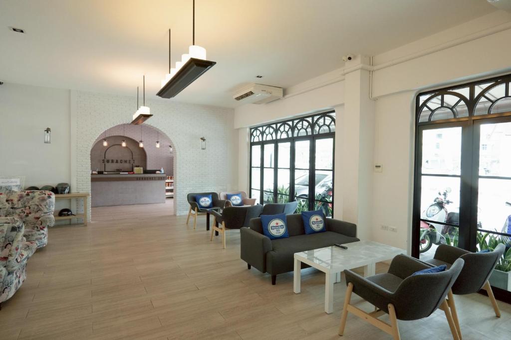 Surachet at 257 Boutique House - Resim 11