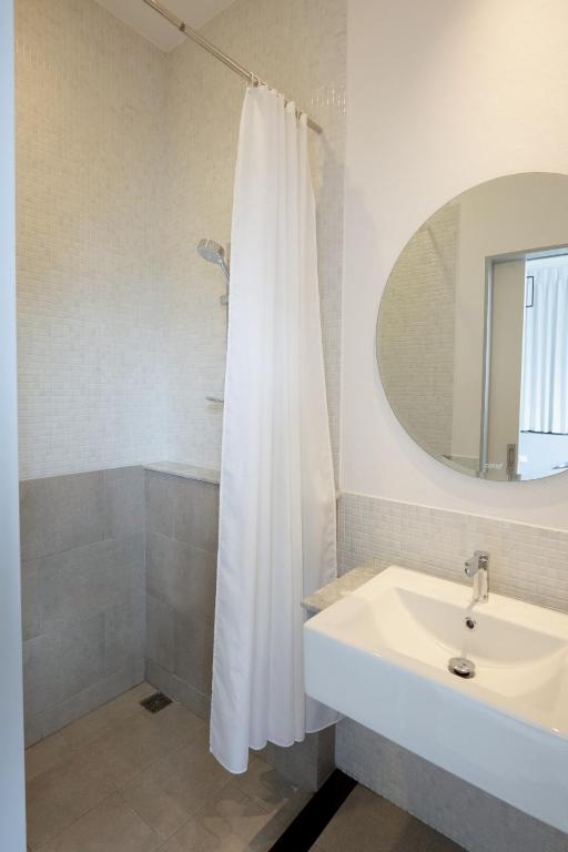 Surachet at 257 Boutique House - Resim 25