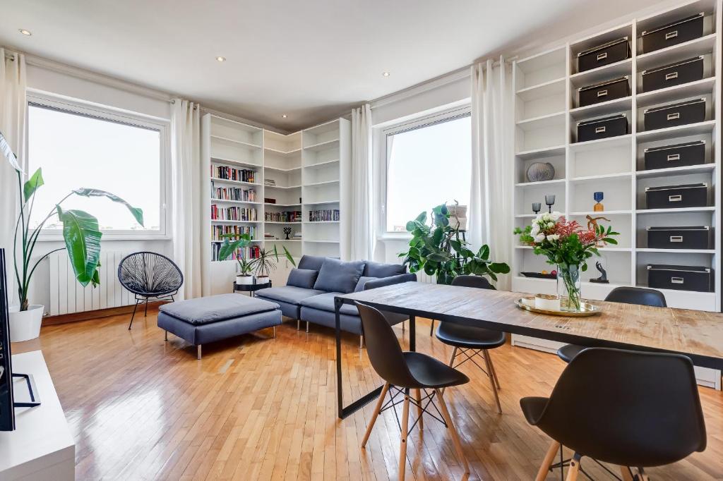 Romaviva Luxury Attic Apartment - San Giovanni in Laterano - Metro A C - Central Rome