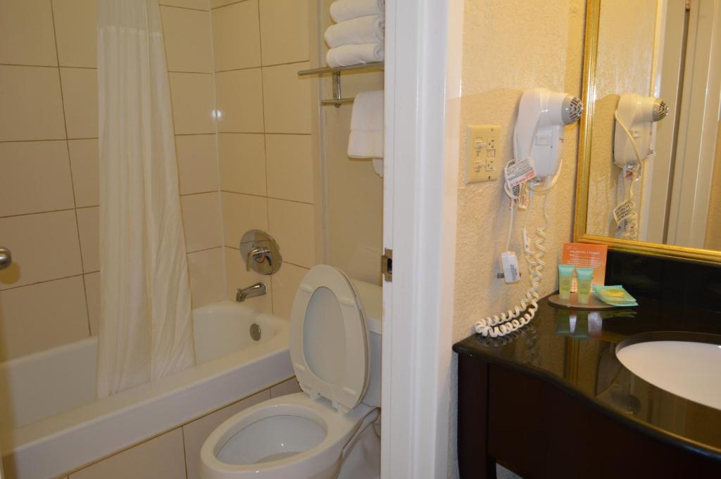Opal Hotel & Suites photo
