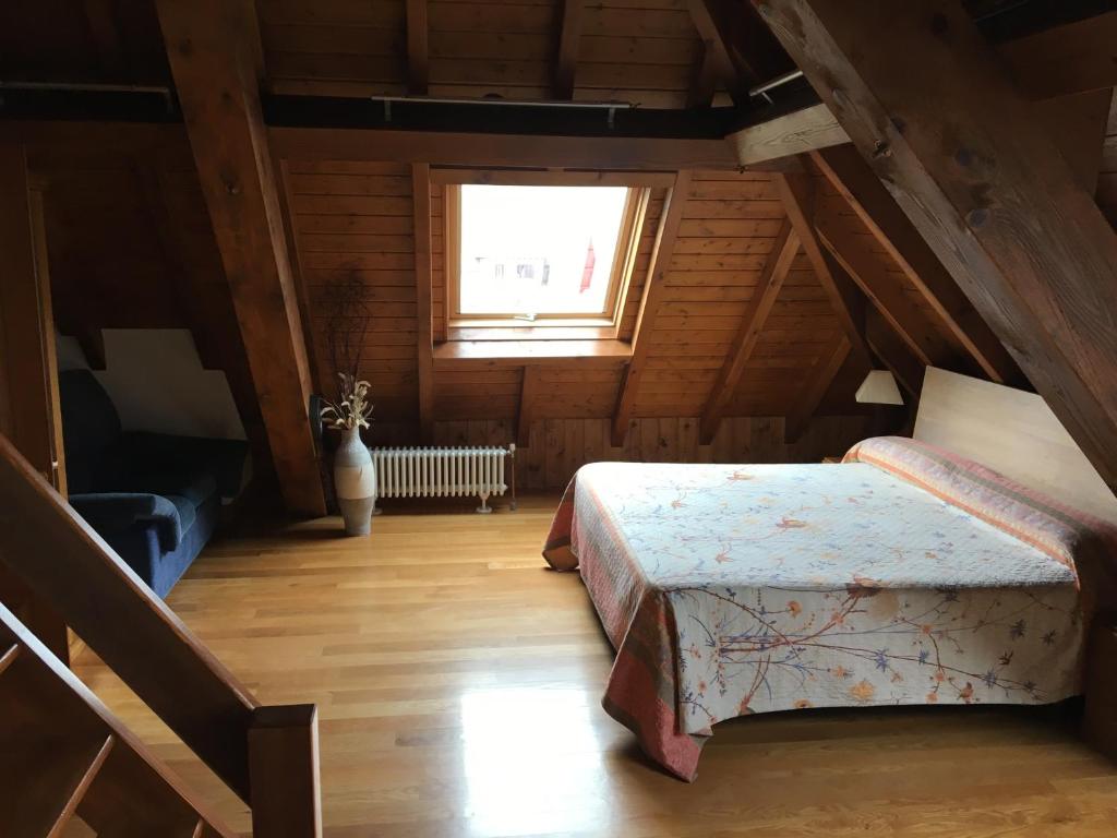 Postel nebo postele na pokoji v ubytování Casa Rural Roncesvalles