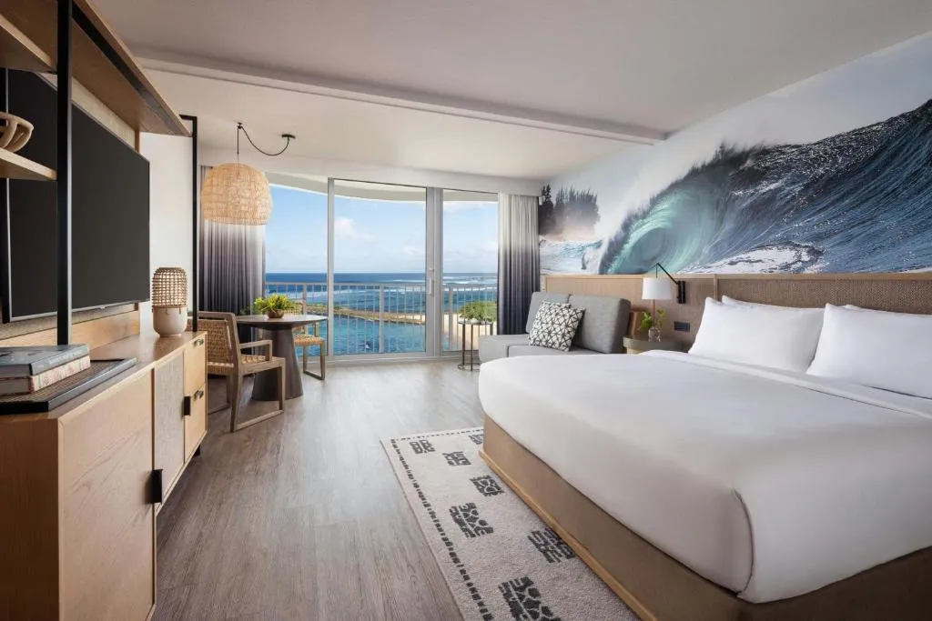 Resort with King and Sofa Bed - Partial Ocean View