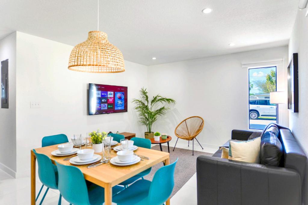 Χώρος καθιστικού στο Stunning 3-Bedroom Duplex with Free Parking