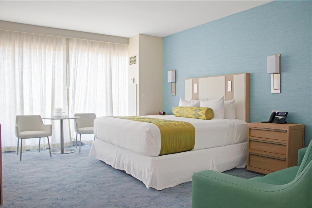 Scarlet Pearl Casino Resort - 