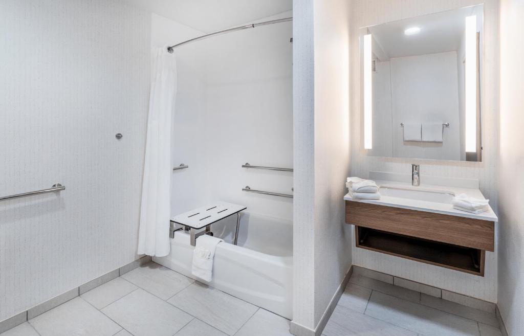 Holiday Inn Dublin - Pleasanton by IHG photo