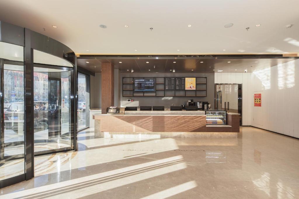 Køkken eller tekøkken på Hanting Premium Hotel Beijing Lize Business District