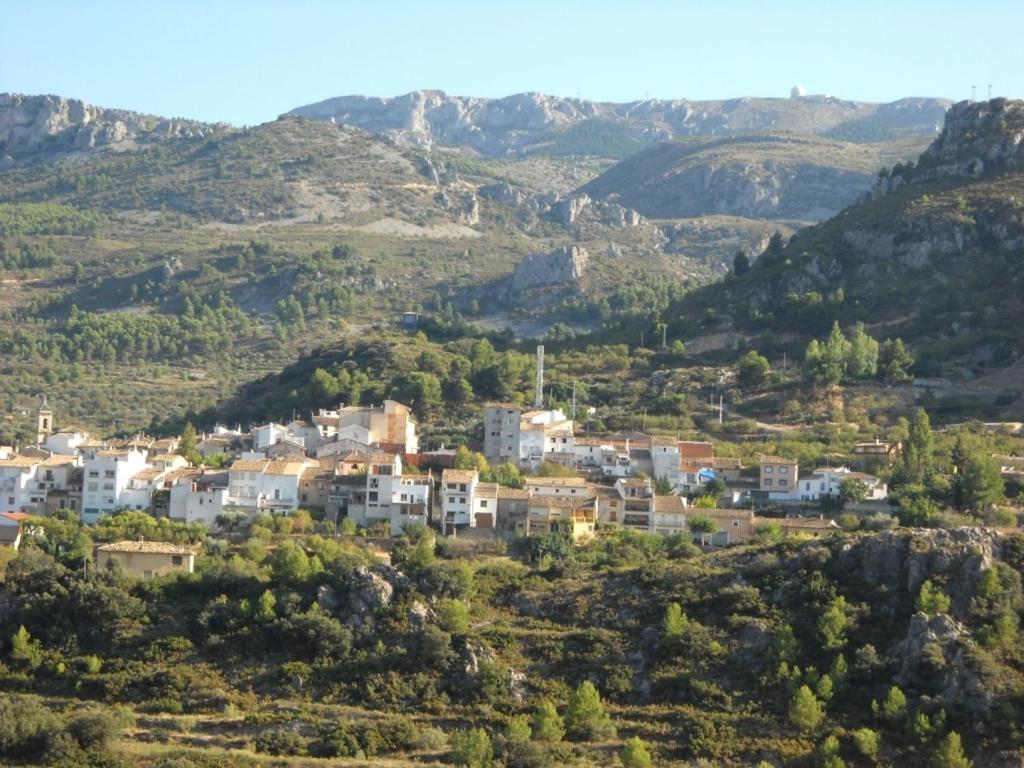 Guesthouse Pensión El Pirineo, Confrides, Spain - Booking.com